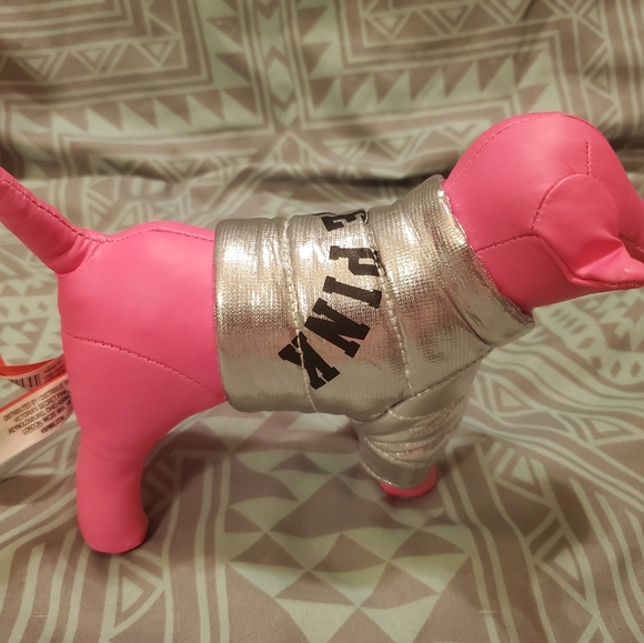 Victoria's Secret Dog - Picture 6 of 7